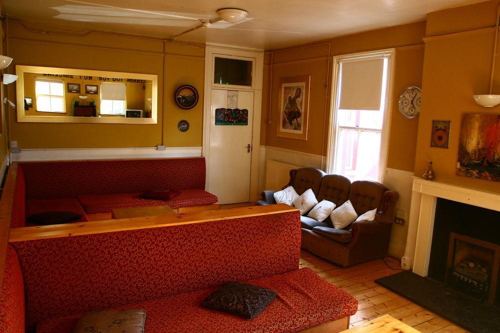 Hostel Kinlay House